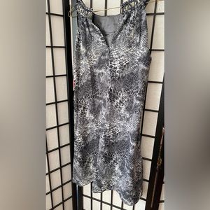 White House Black market size 6 gray and white dress